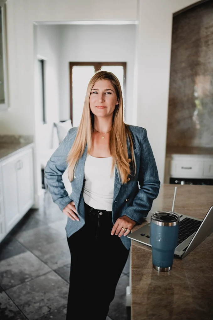 Lacey Wiseman, Listing Agent